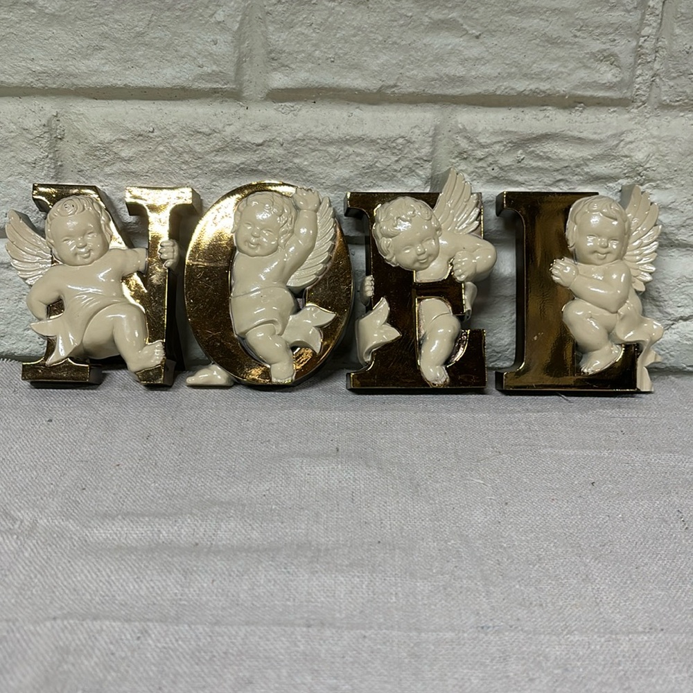 Vintage Burwood products Noel cherubs